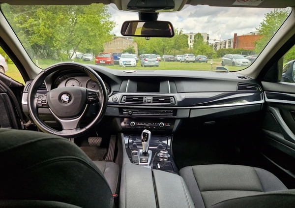 BMW Seria 5 cena 60500 przebieg: 139500, rok produkcji 2016 z Poznań małe 497